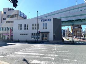 博多駅の玄関口、東光2丁目の信号の角です